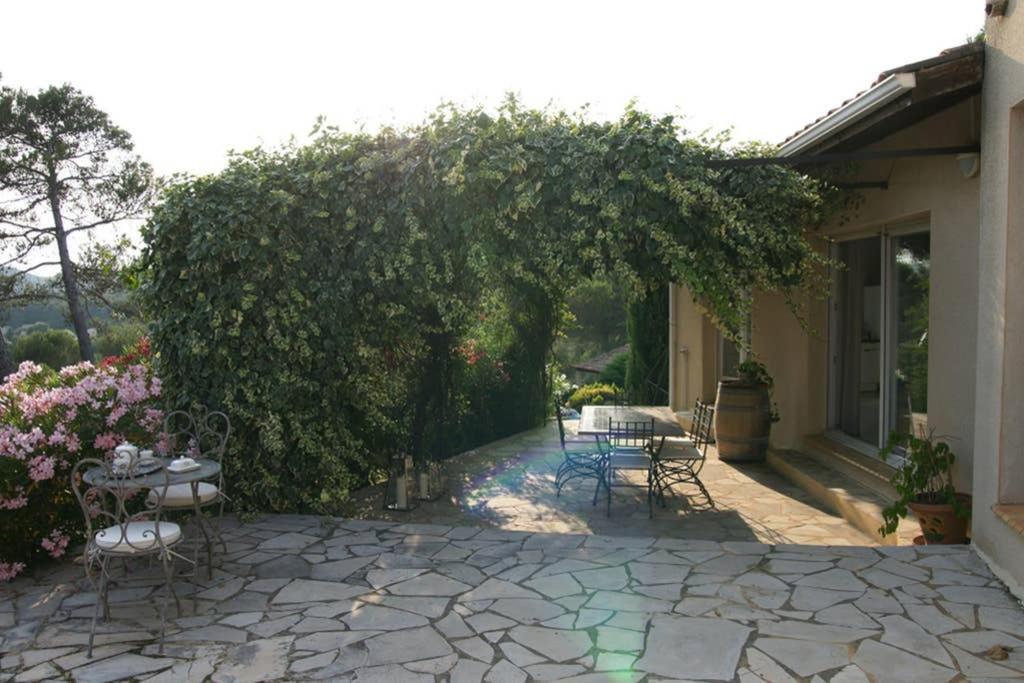 Elegante Villa De 180M3 Avec La Superbe Vue Connaux Exterior foto